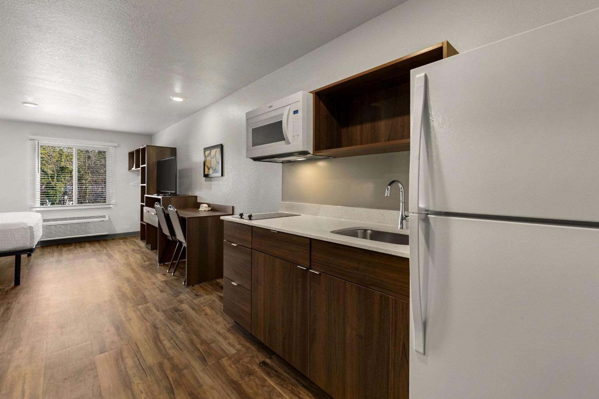 Woodspring Suites Yorktown Newport News Exterior foto